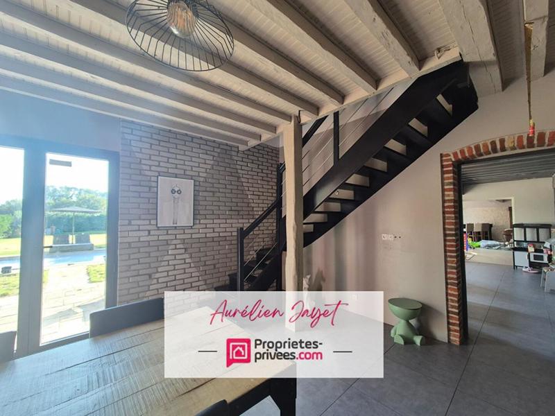 Maison - 350 m² - 8 pièces