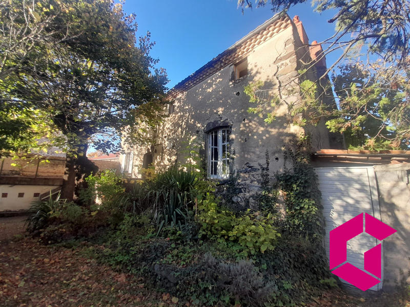 Maison - 243 m² - 11 pièces