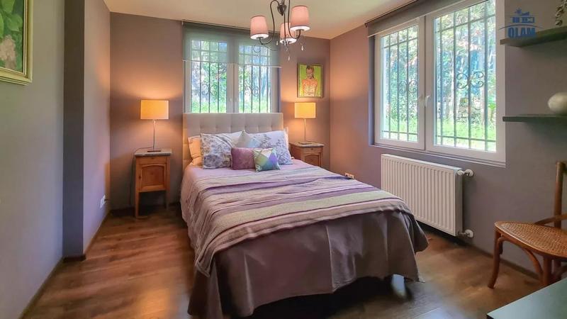 Maison - 377 m² - 12 pièces