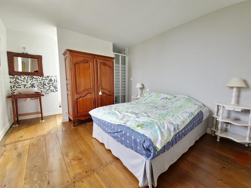 Maison - 547 m² - 9 pièces