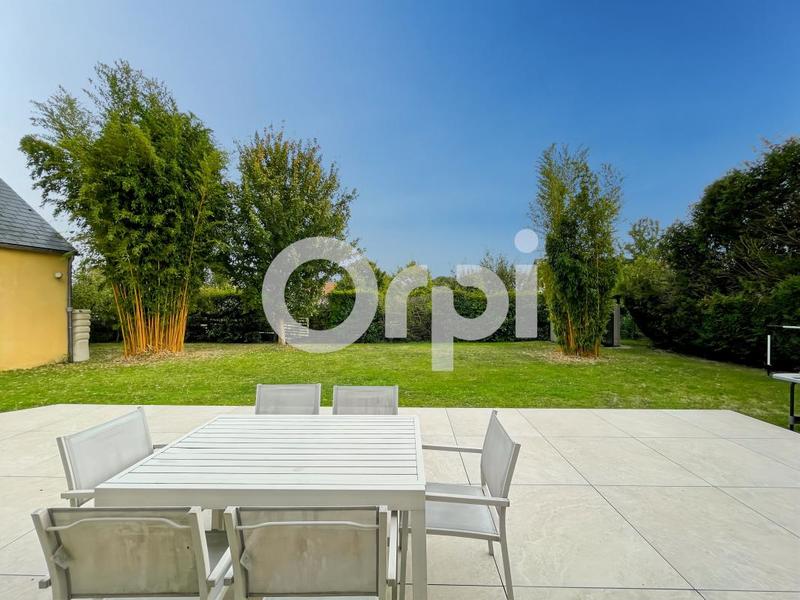 Maison - 260 m² - 9 pièces