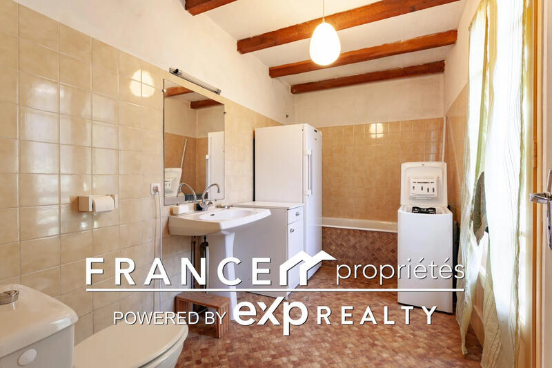 Maison - 223 m² - 7 pièces