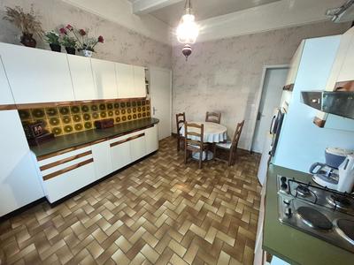 Maison - 87 m² - 6 pièces