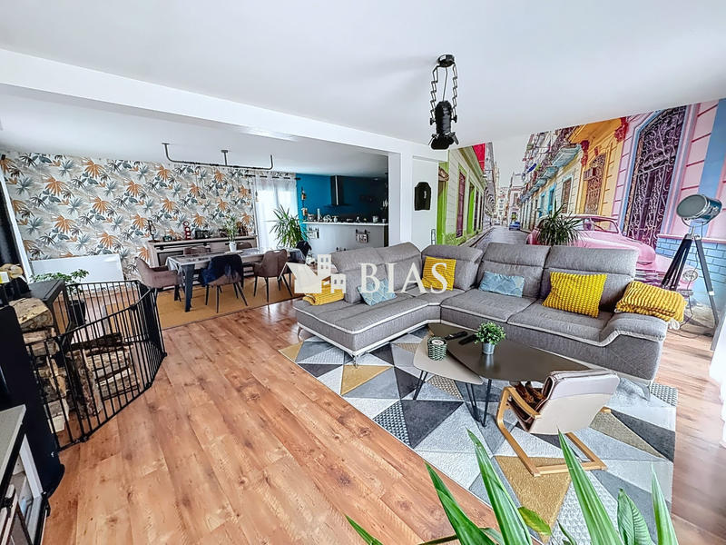 Maison - 197 m² - 7 pièces