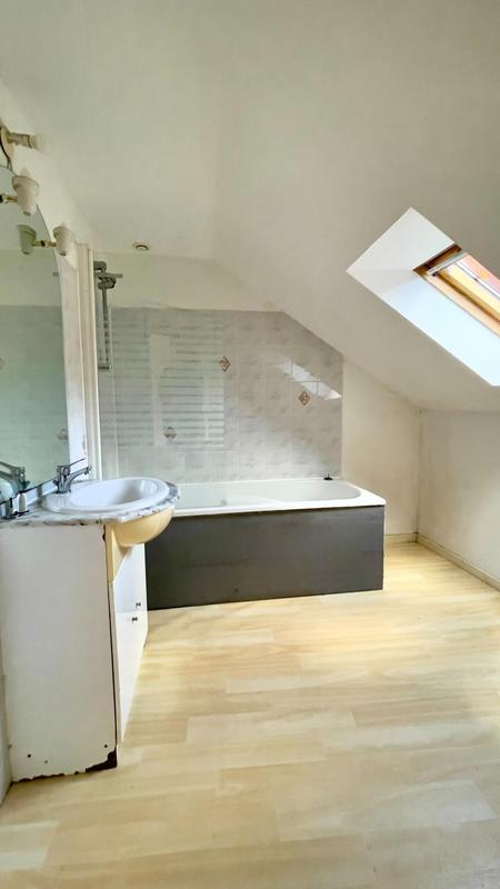 Maison - 85 m² - 6 pièces