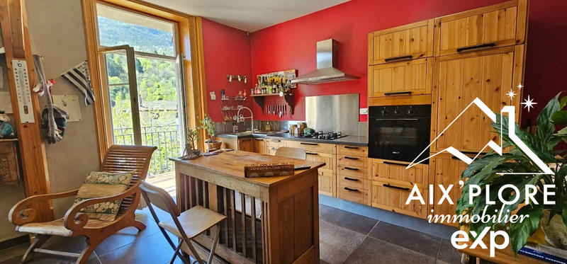 Maison - 282 m² - 10 pièces