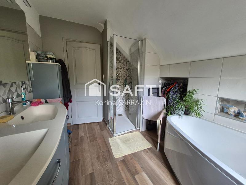 Maison - 197 m² - 8 pièces