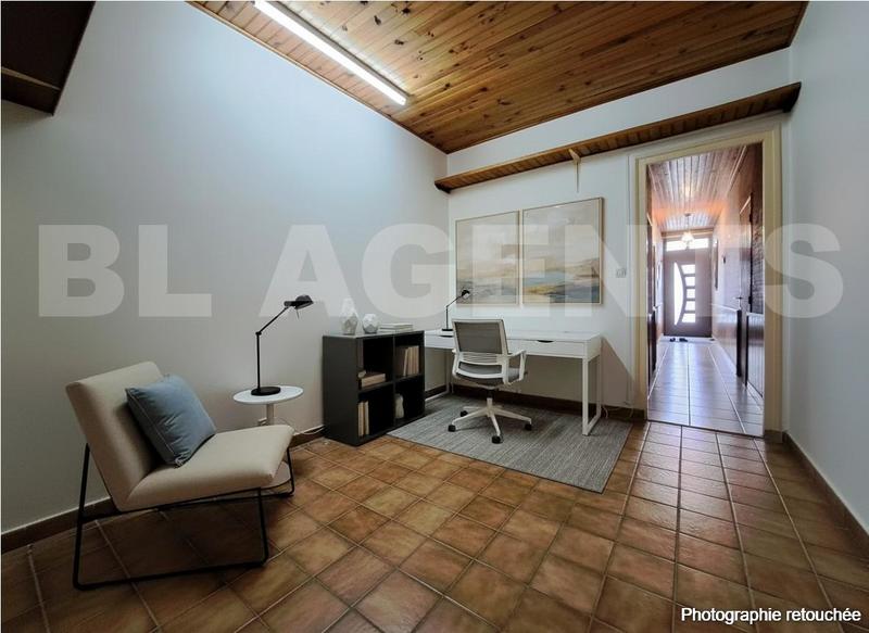 Maison - 213 m² - 8 pièces