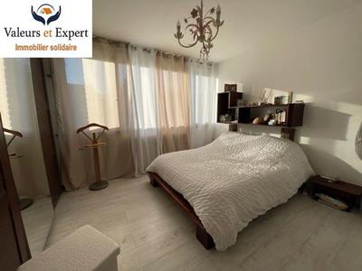 Maison traditionnelle - 95 m² - 5 pièces