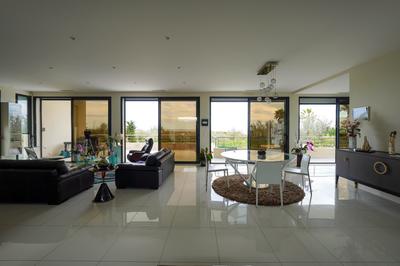 Maison - 191 m² - 5 pièces