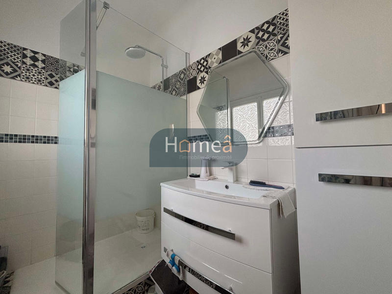 Maison - 93 m² - 4 pièces