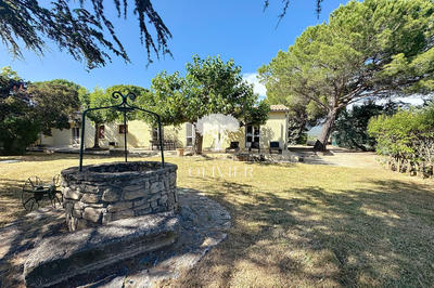 Maison - 250 m² - 7 pièces