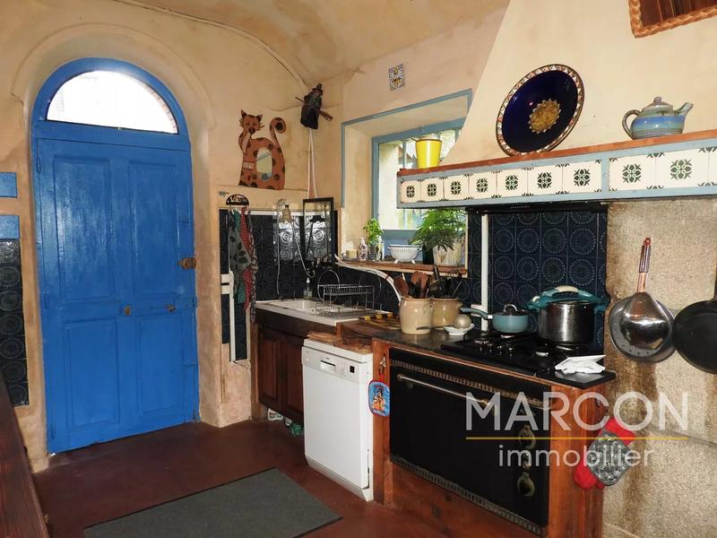 Maison - 320 m² - 10 pièces