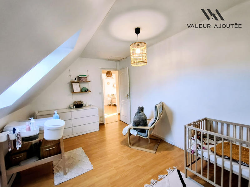 Maison traditionnelle - 109 m² - 6 pièces