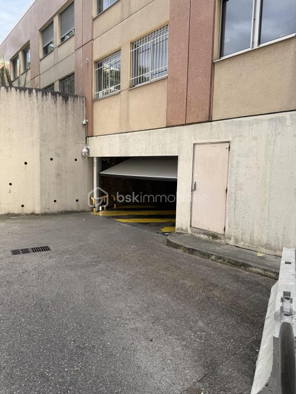 Parking - 12 m²