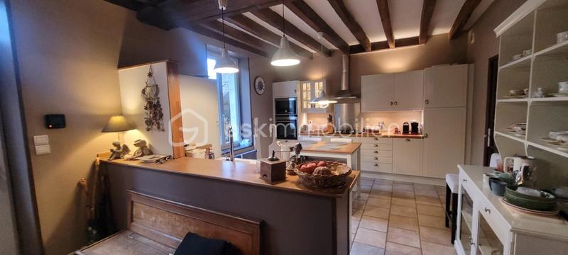 Maison en pierre - 222 m² - 9 pièces