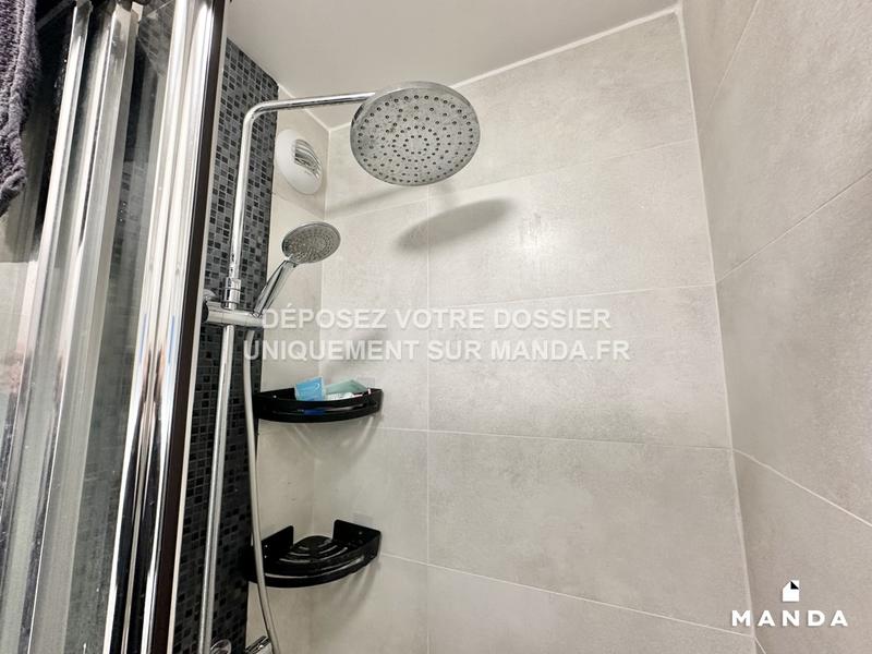 Chambre - 10 m² - 5 pièces