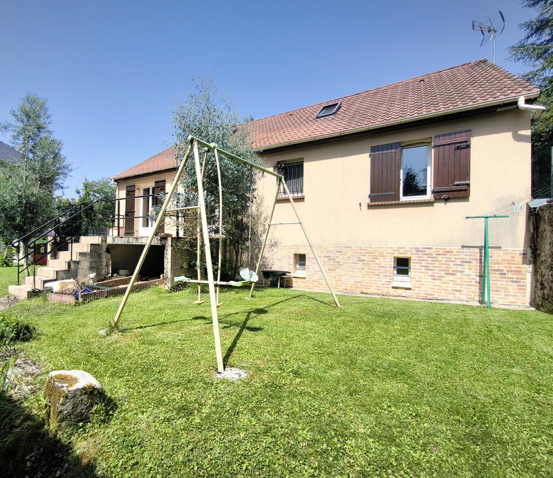 Maison - 96 m² - 5 pièces