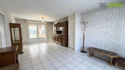 Maison - 94 m² - 5 pièces