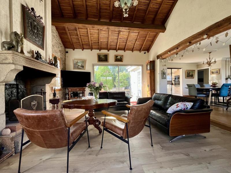 Maison - 151 m² - 6 pièces