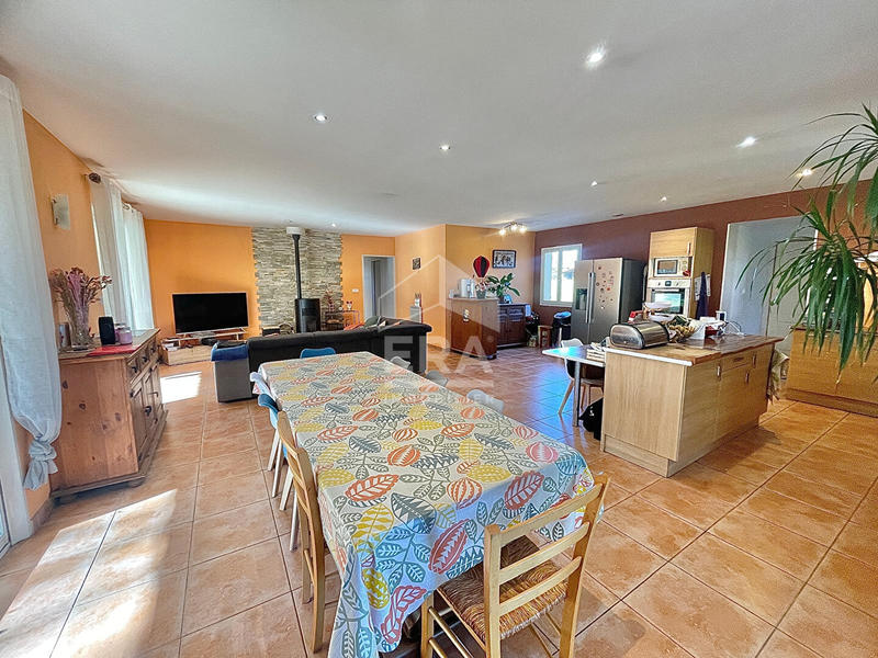 Maison - 143 m² - 5 pièces