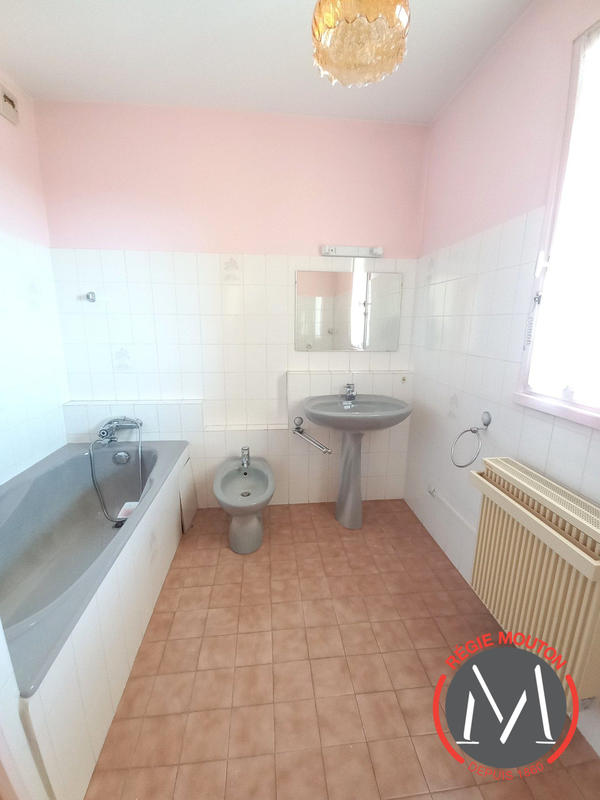 Appartement - 99 m² - 3 pièces