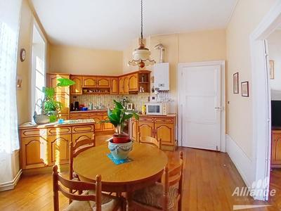 Appartement ancien - 86 m² - 3 pièces