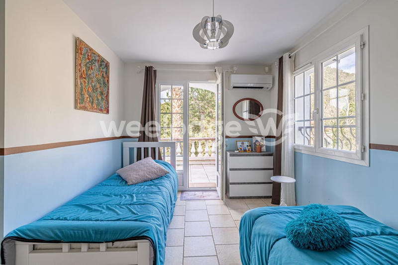 Villa - 205 m² - 7 pièces