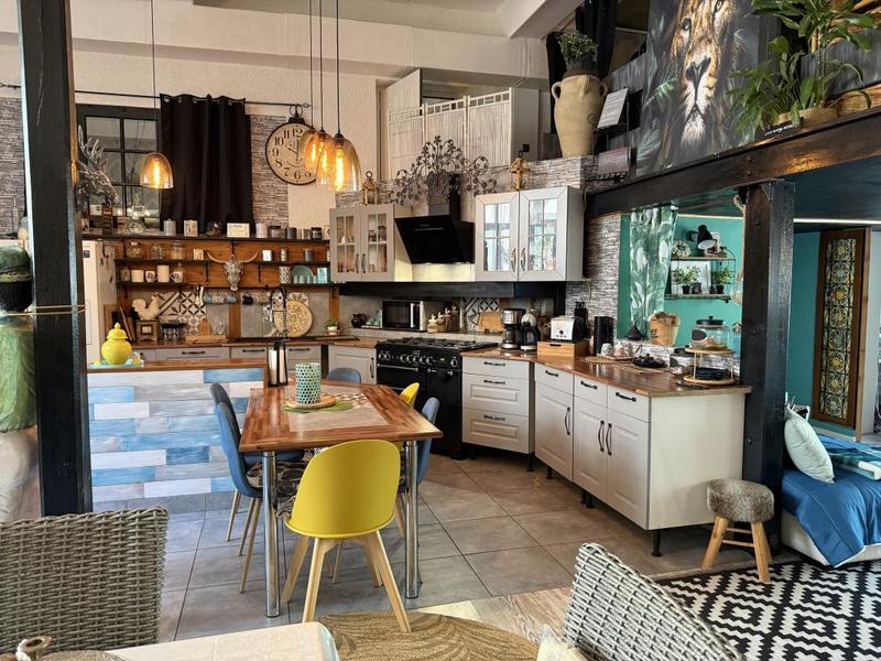 Loft - 285 m² - 8 pièces