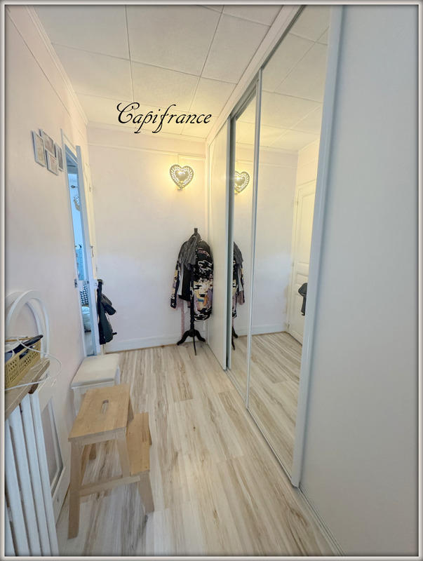 Maison - 99 m² - 5 pièces