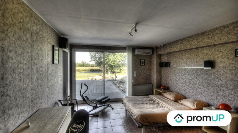 Maison contemporaine - 1 280 m² - 20 pièces