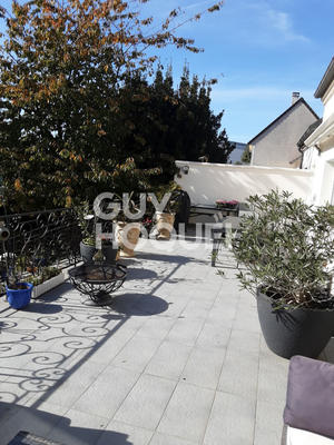 Maison - 200 m² - 7 pièces