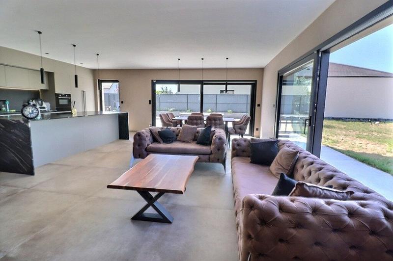Maison contemporaine - 152 m² - 5 pièces