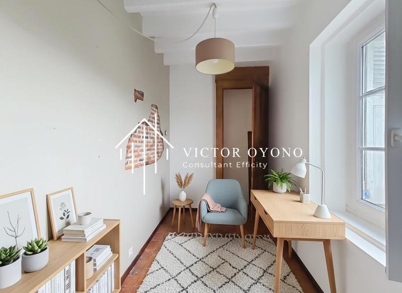 Maison - 220 m² - 9 pièces