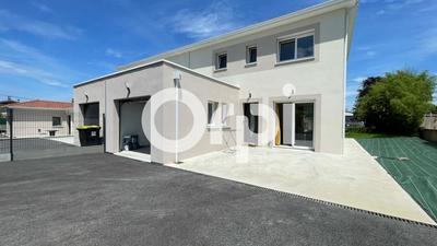 Maison - 90 m² - 4 pièces