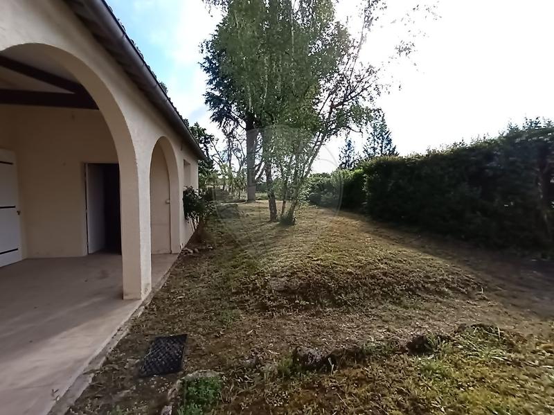 Maison - 185 m² - 8 pièces