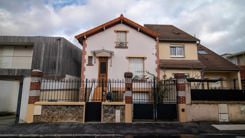 Maison - 85 m² - 5 pièces