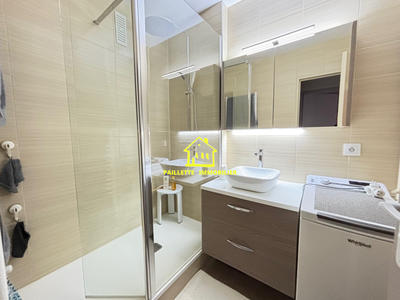 Appartement - 81 m² - 4 pièces