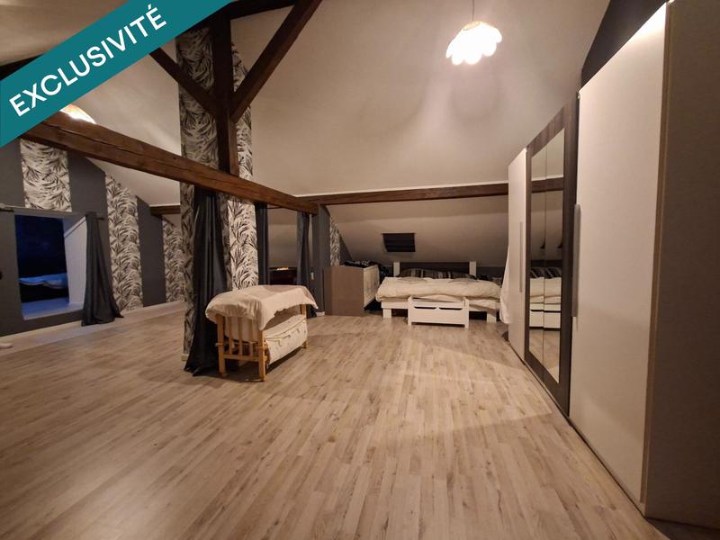 Maison - 211 m² - 8 pièces