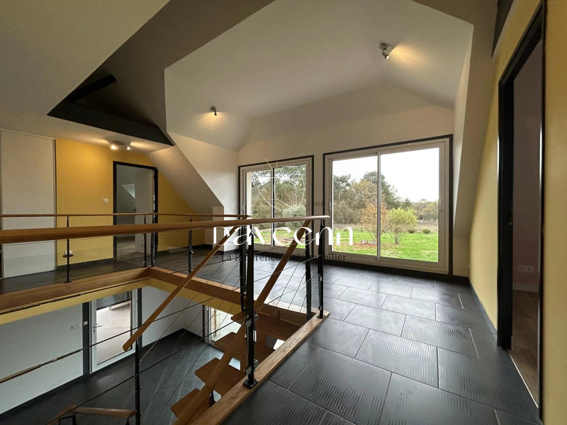 Maison - 162 m² - 5 pièces