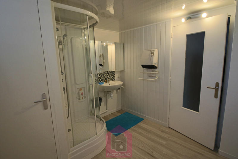 Maison - 190 m² - 8 pièces