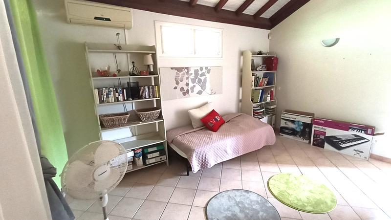 Maison - 270 m² - 6 pièces