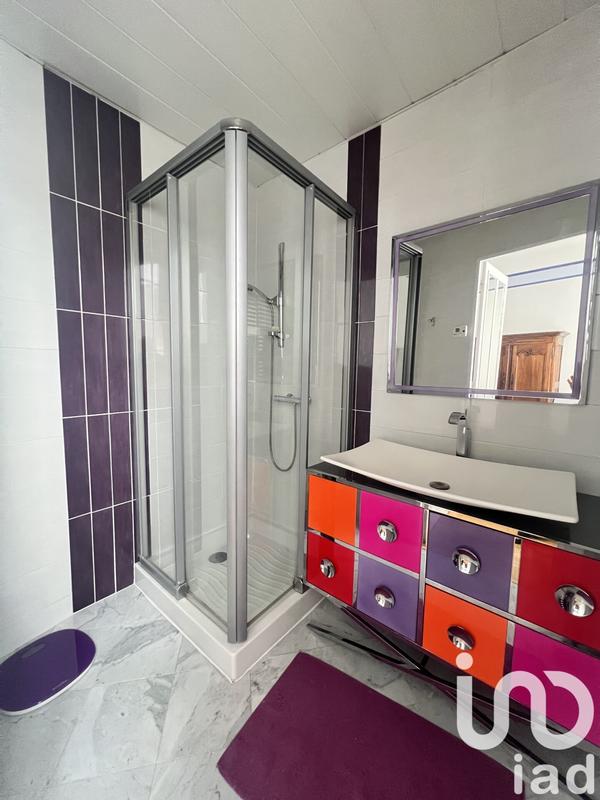 Maison - 238 m² - 7 pièces