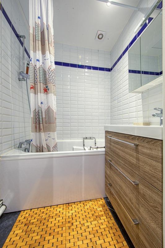 Local d'activité / Entrepôt - 96 m² - 5 pièces