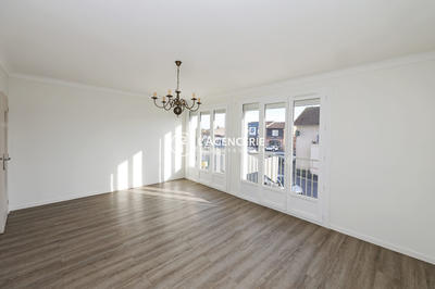 Appartement - 81 m² - 4 pièces