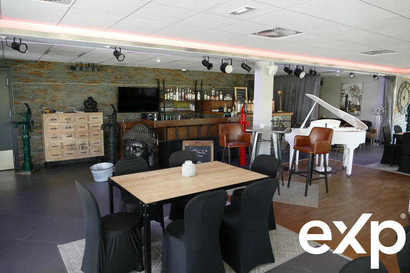 Fonds de commerce - Magasins - 900 m²