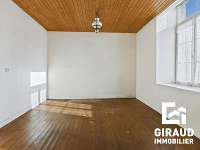 Maison - 155 m² - 8 pièces