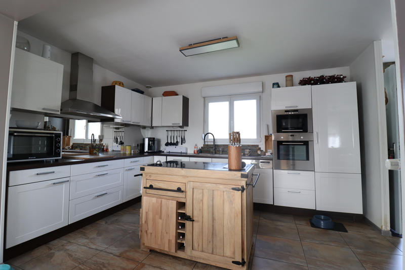 Maison - 93 m² - 5 pièces
