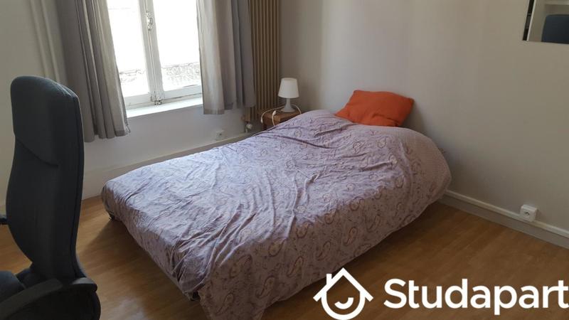 Chambre - 9 m² - 1 pièce