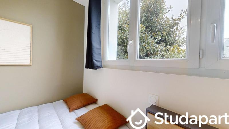 Chambre - 11 m² - 1 pièce